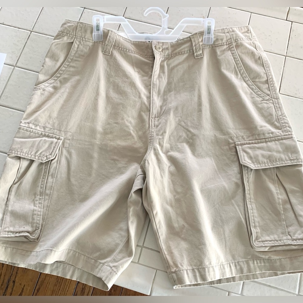 Vintage Old Navy 100% Cotton Mens Beige Cargo Shorts Size 40 W Khaki
